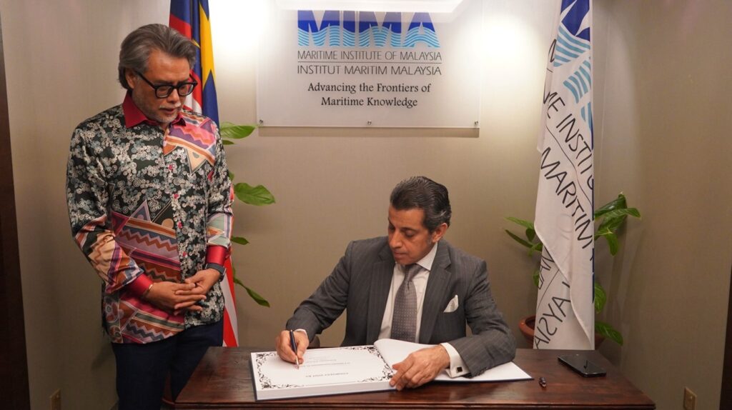 MIMA received a courtesy visit from His Excellency Rashed Mohammad Al-Saleh, Ambassador of Kuwait