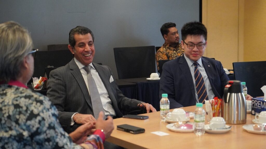 The courtesy visit discussed the potential maritime collaboration between Kuwait and MIMA.