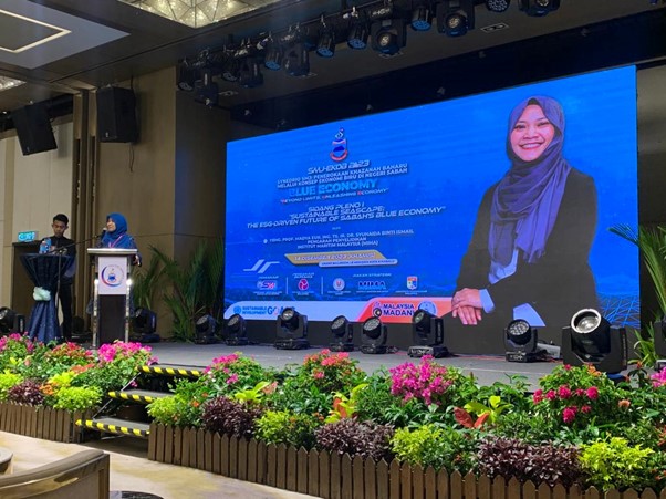 Assoc. Prof. EUR. ING. Ts. Ir. Dr. Syuhaida Ismail, MIMA Director of Research (DOR), actively participated as a part of the organiser’s secretariat and spoke on “Sustainable Seascape: The ESG-Driven Future of Sabah ‘s Blue Economy.”